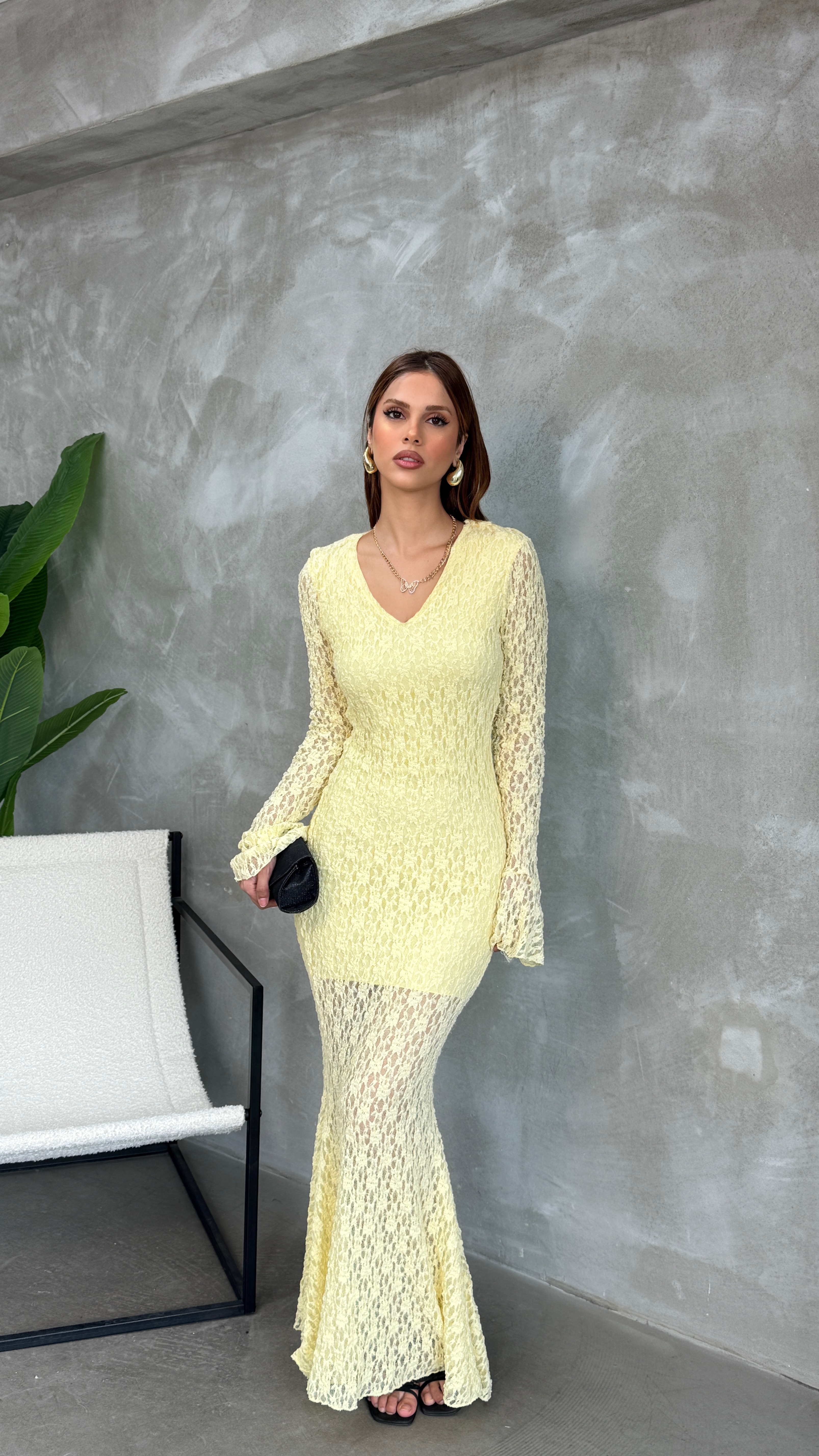 Zarif Sarı Bodycon Elbise V Yakalı Ve Uzun Kollu