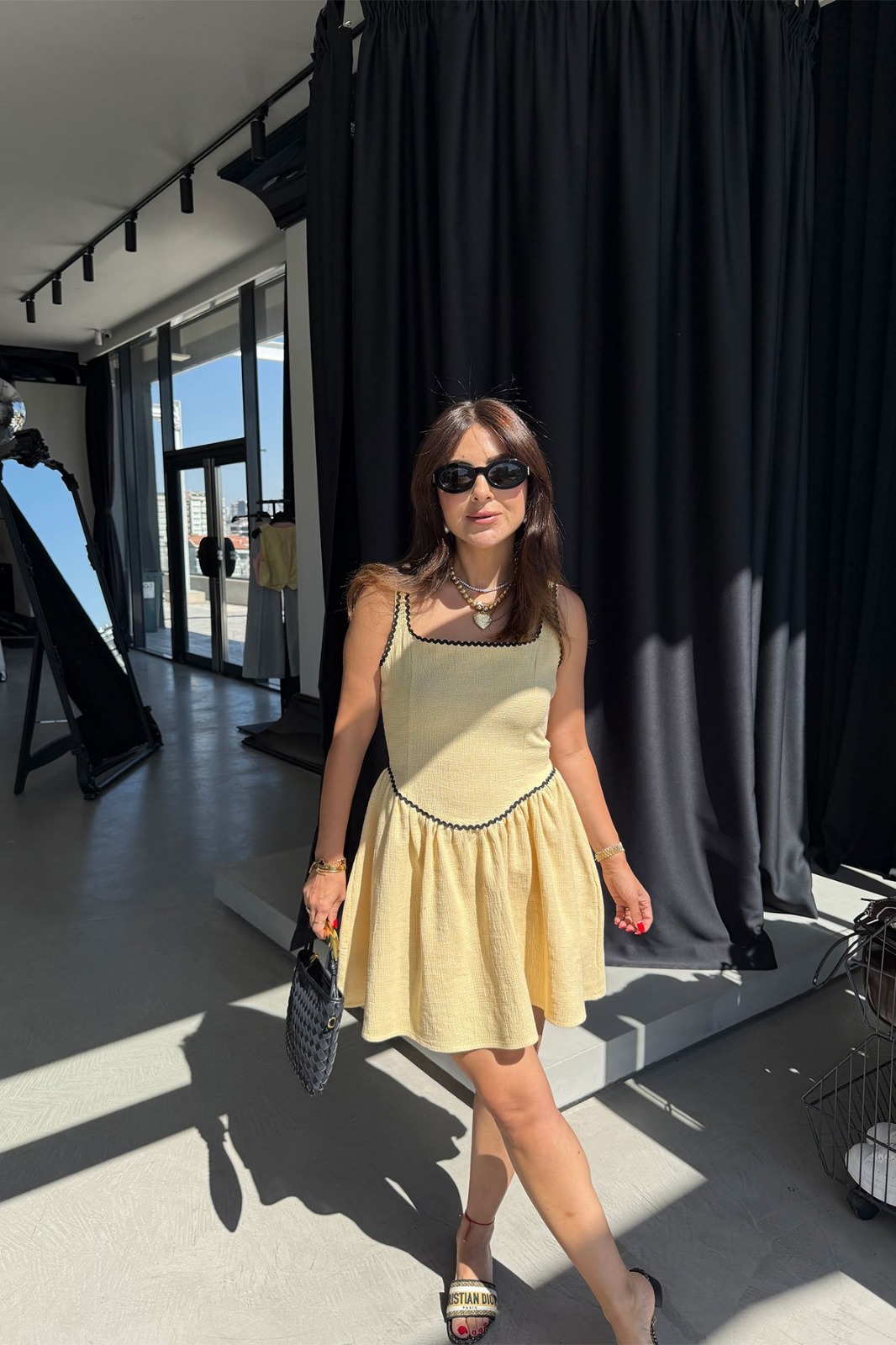 Siyah Babydoll Elbise Kare Yaka İle