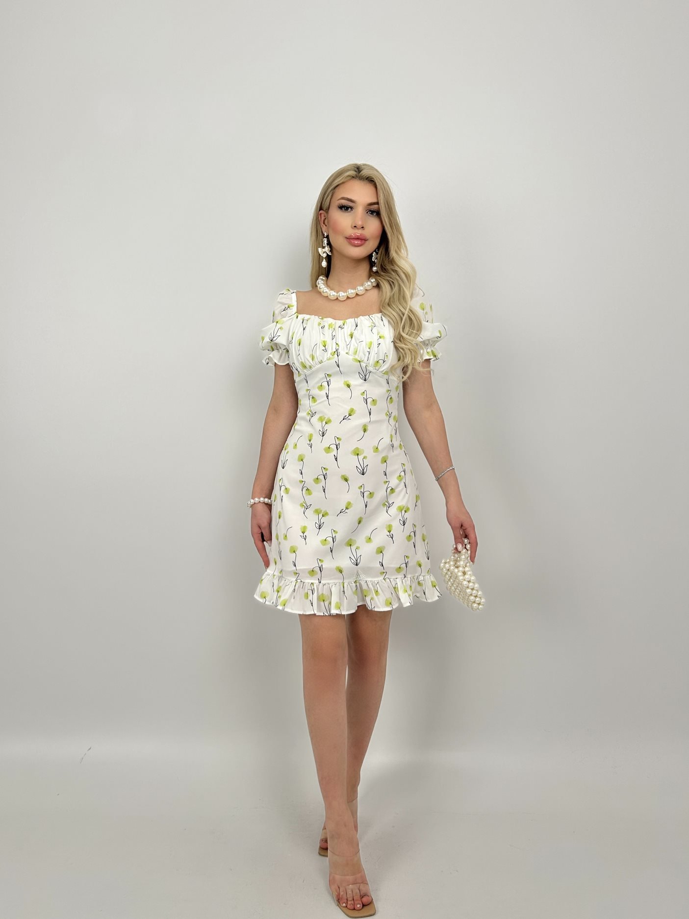 Beyaz Zarif Çiçekli Bodycon Mini Elbise