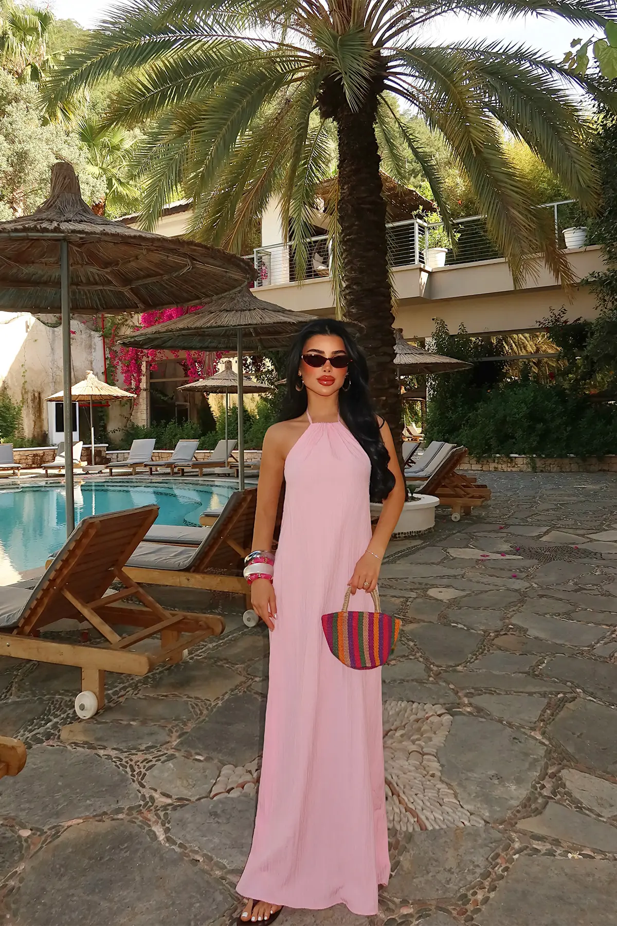 Pembe Kolsuz Maxi Slip Elbise Halter Yakalı
