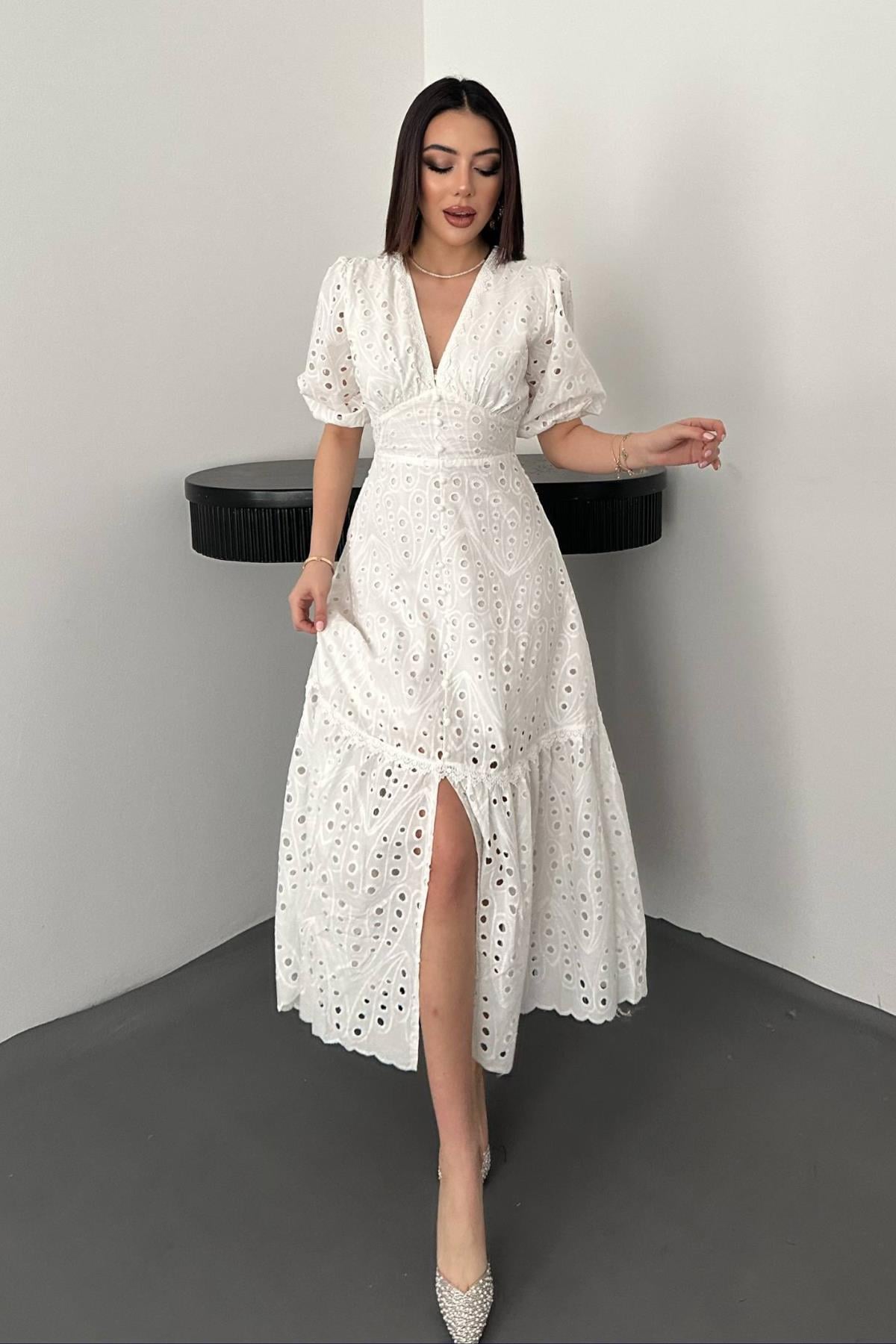 Beyaz Zarif Fit & Flare Elbise