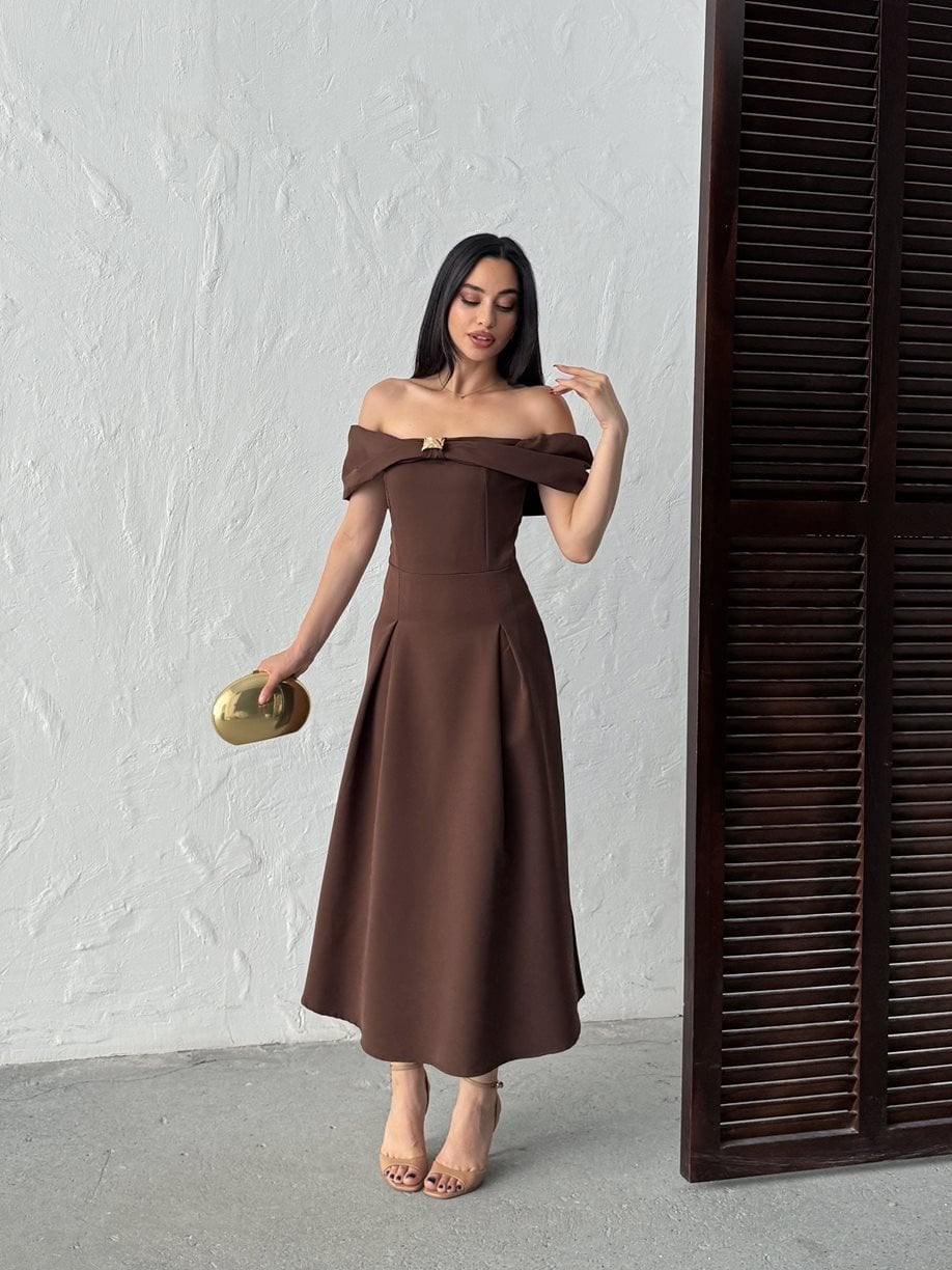 Zarif Kahverengi Fit & Flare Elbise Omzu Açık Yaka