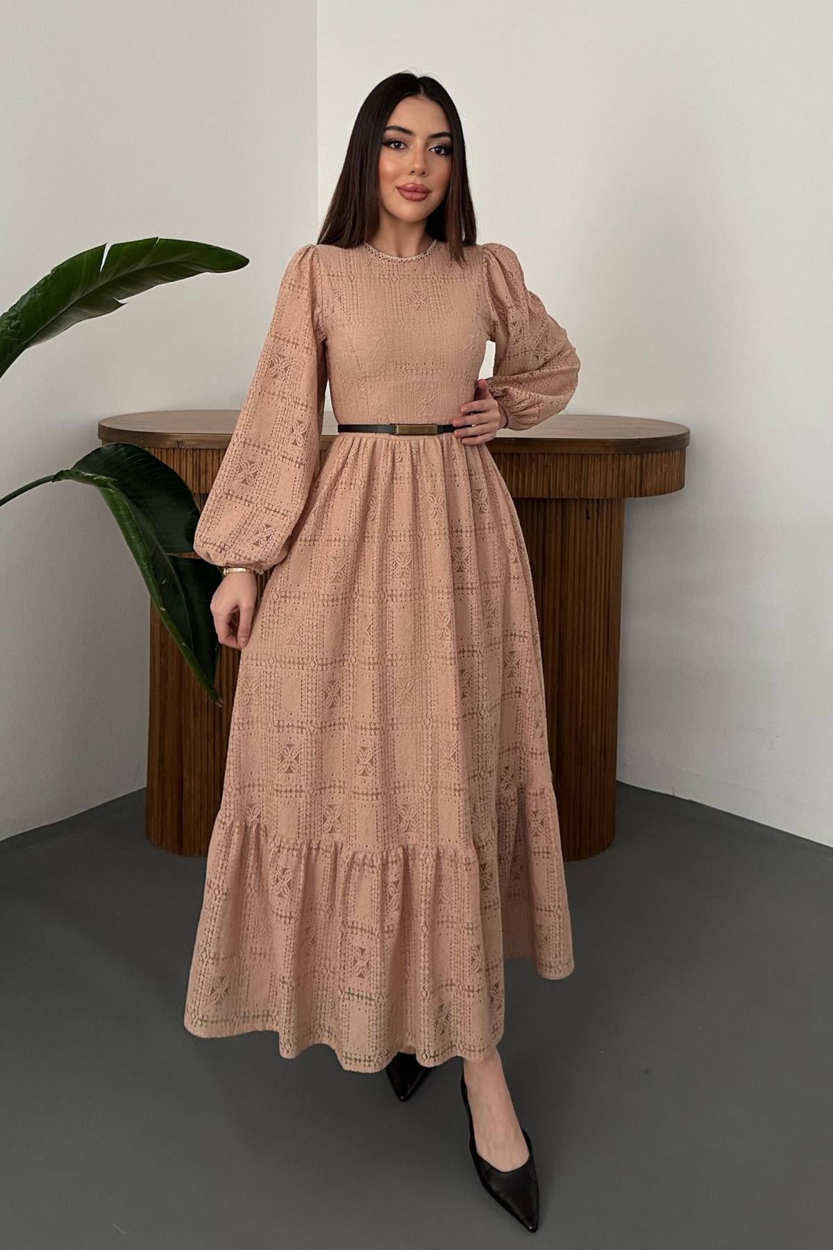 Bej Zarif Fit & Flare Elbise Balon Kollarıyla