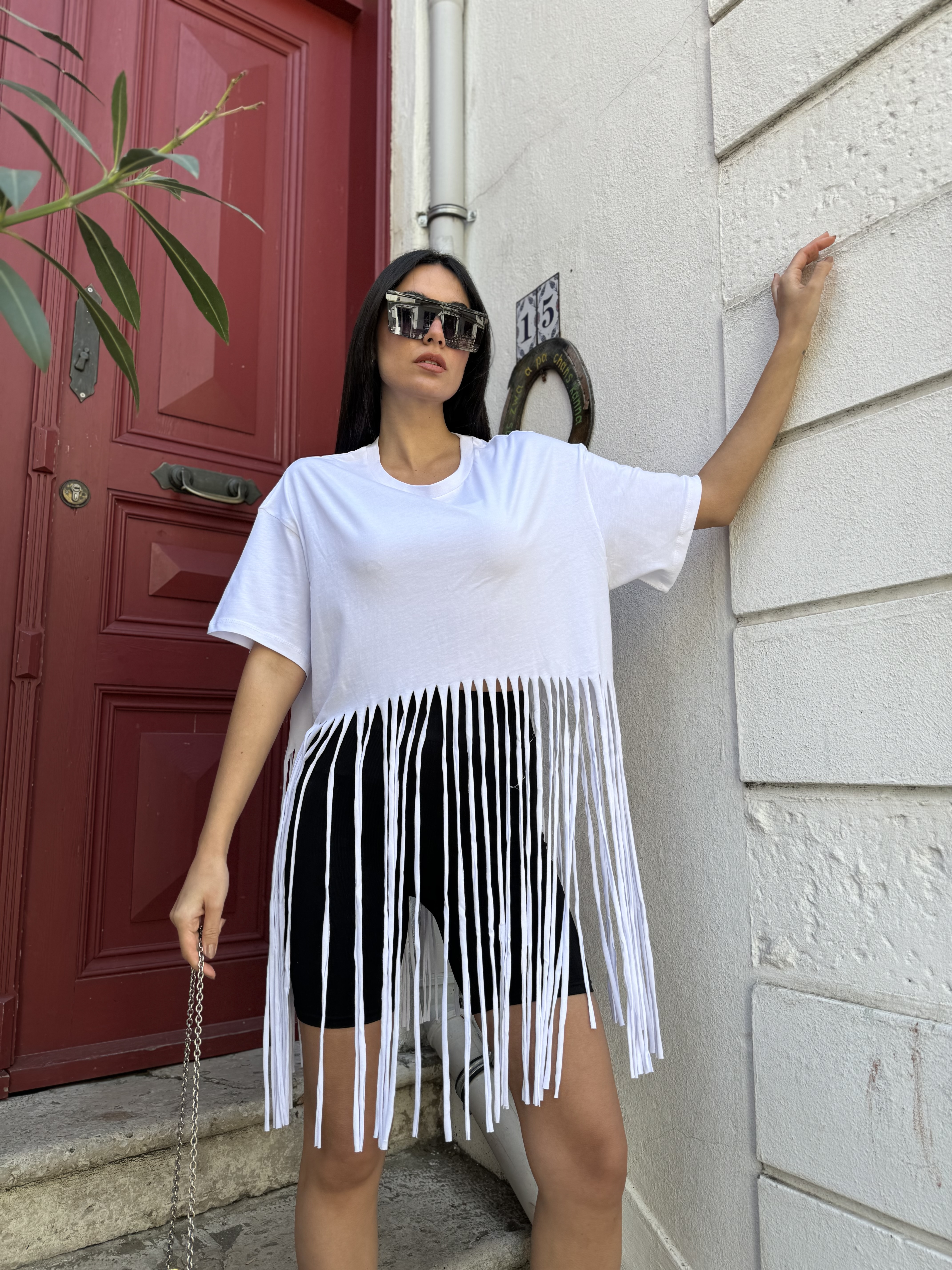 Beyaz Püsküllü Penye Oversize T-shirt