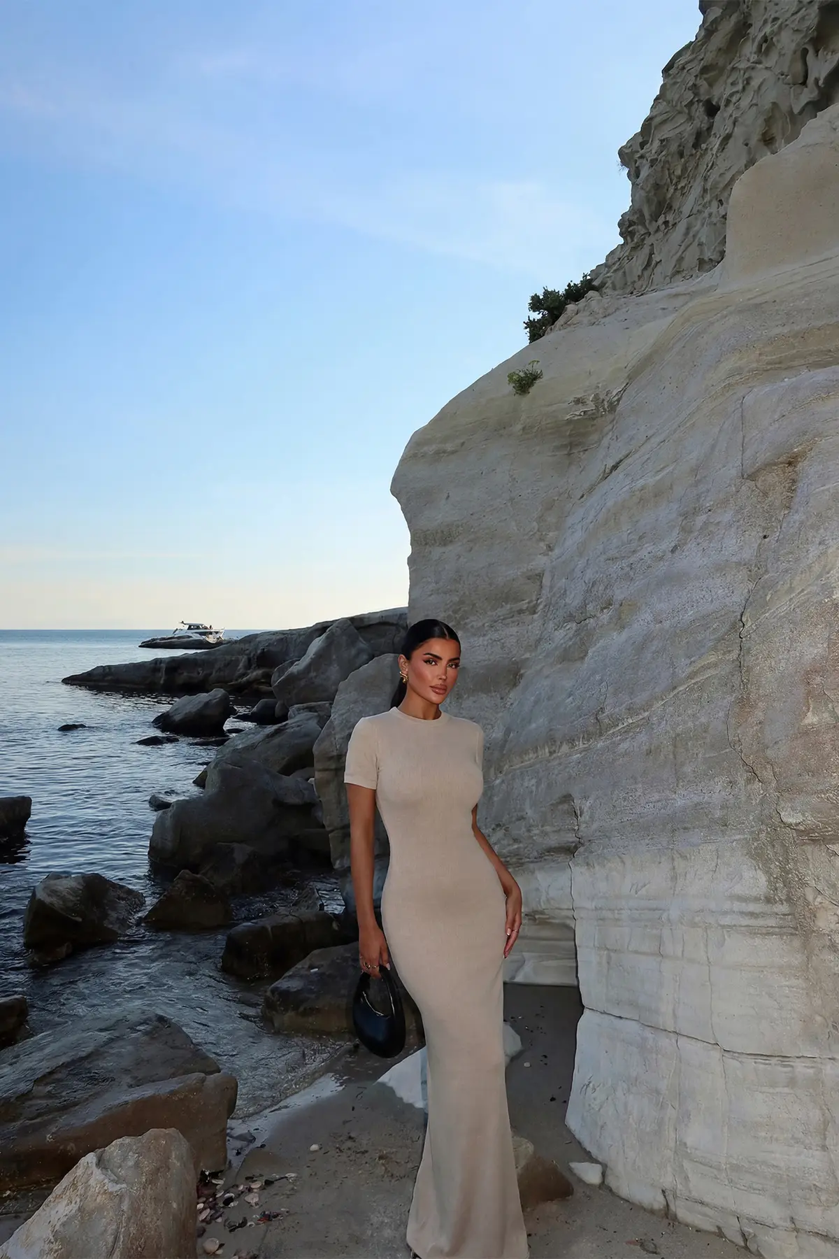 Zarif Bej Bodycon Elbise Kısa Kollu