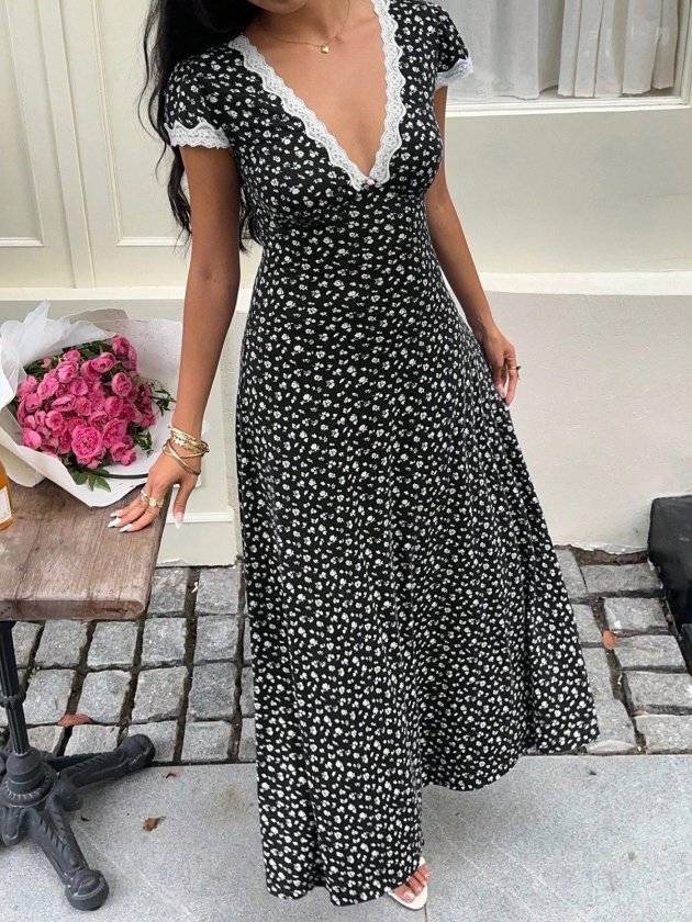 Siyah Çiçekli Fit & Flare Maksi Elbise