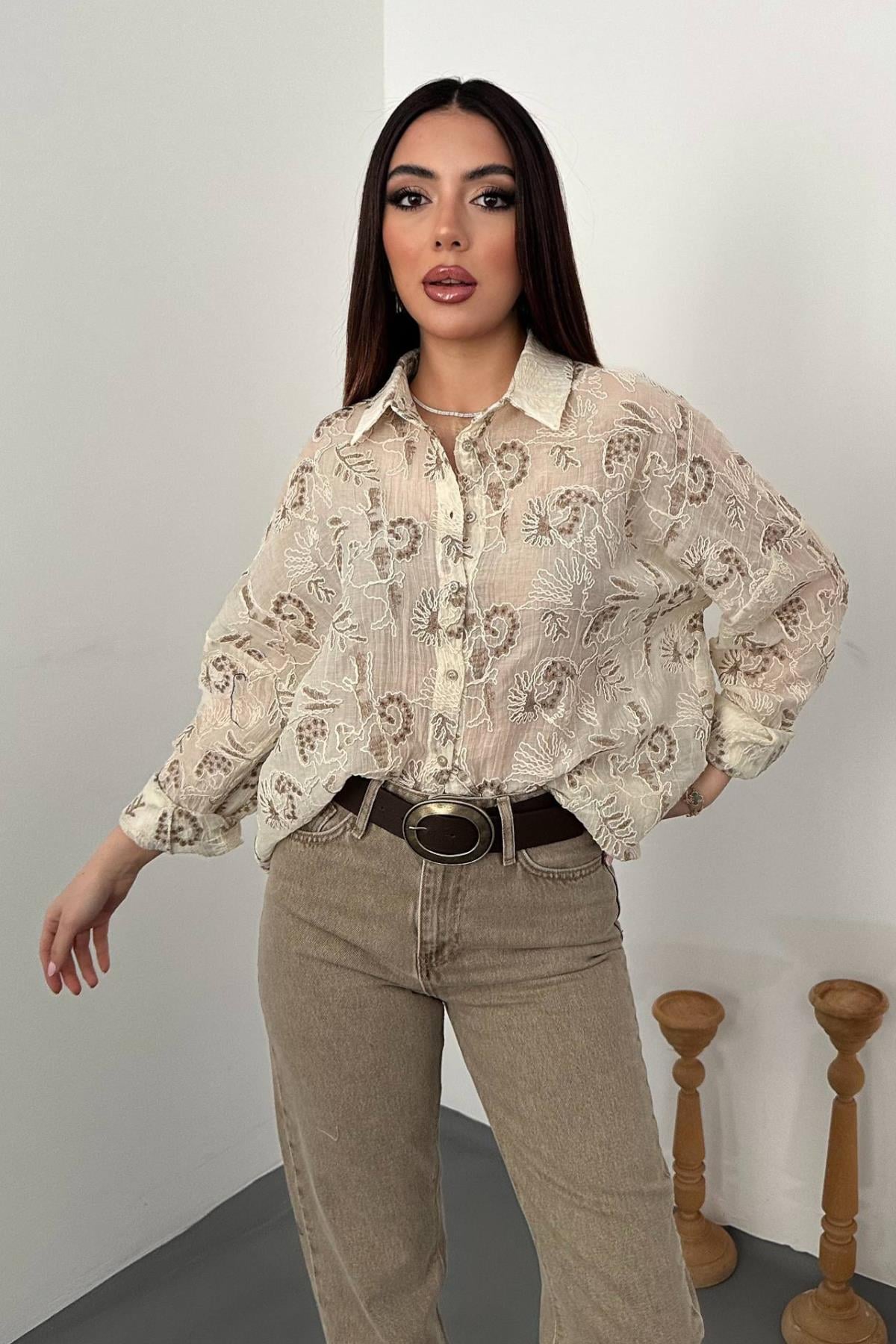 Bej Oversize Fit Çiçekli Gömlek Çentikli Yaka İle