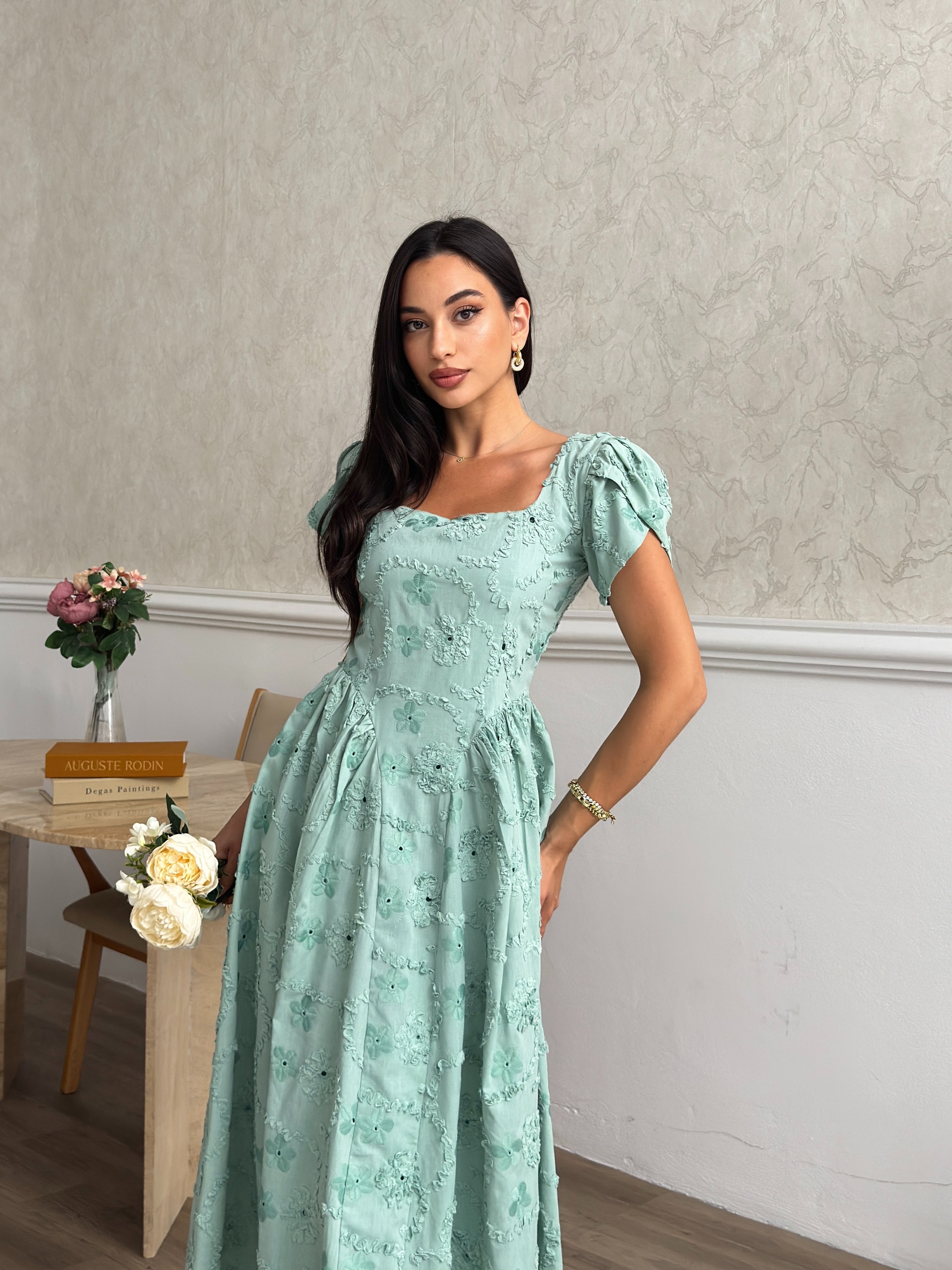 Zarif Yeşil Çiçekli Fit & Flare Elbise