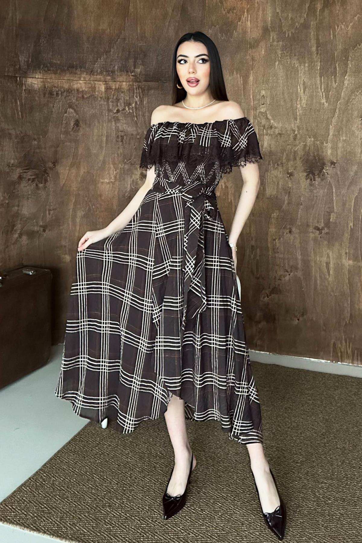 Kahverengi Kareli Fit & Flare Midi Elbise