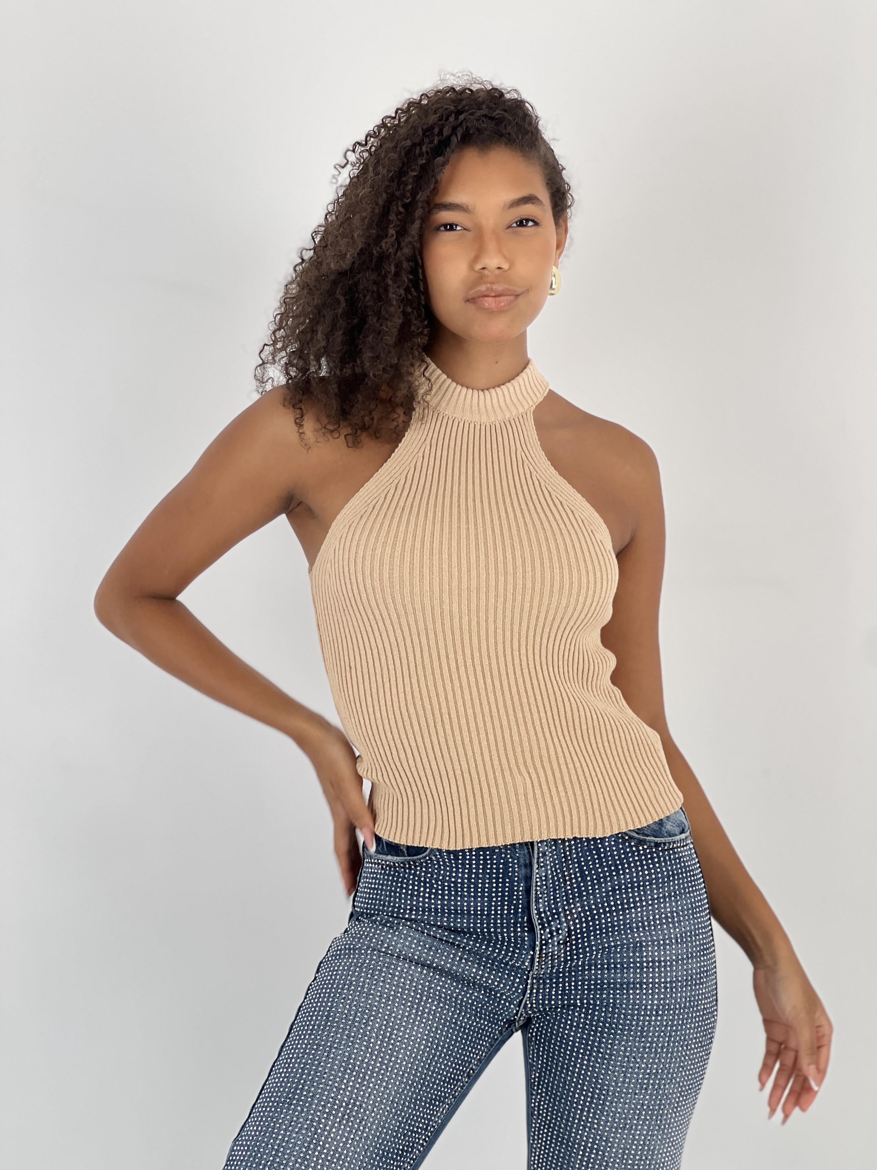Bej Crop Top Halter Yaka Ve Reglan Kol İle