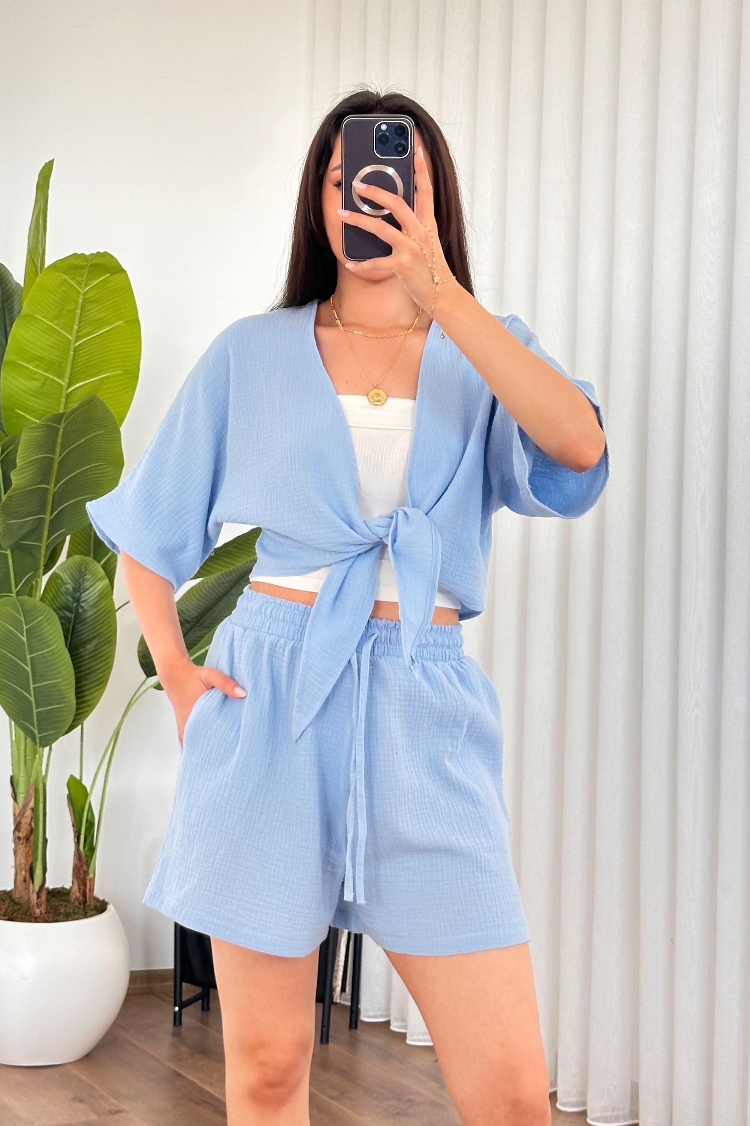 Mavi Gündelik Crop V Yaka Yarım Kollu Bluz