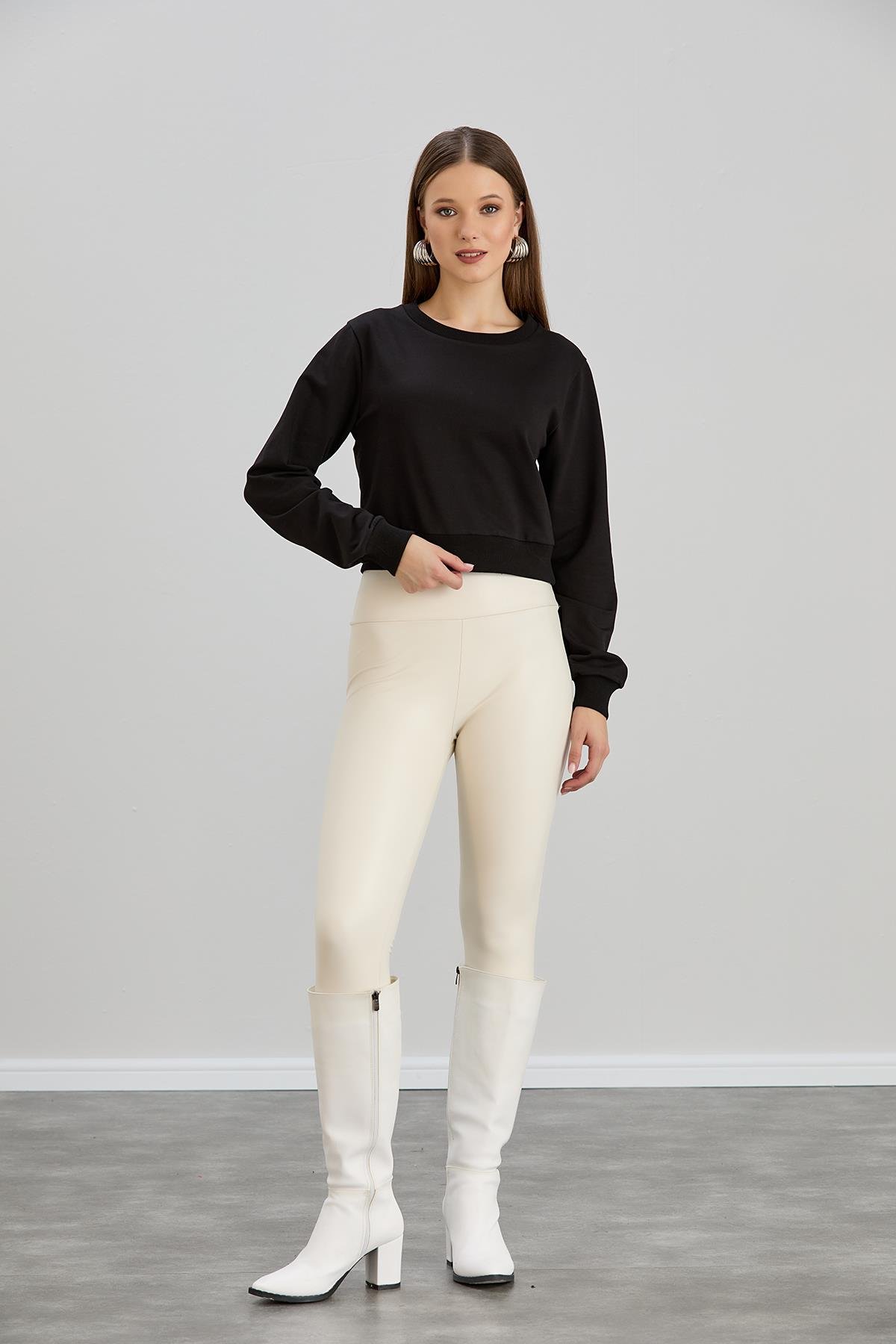 Bisiklet Yaka İki İplik Crop Sweat Siyah