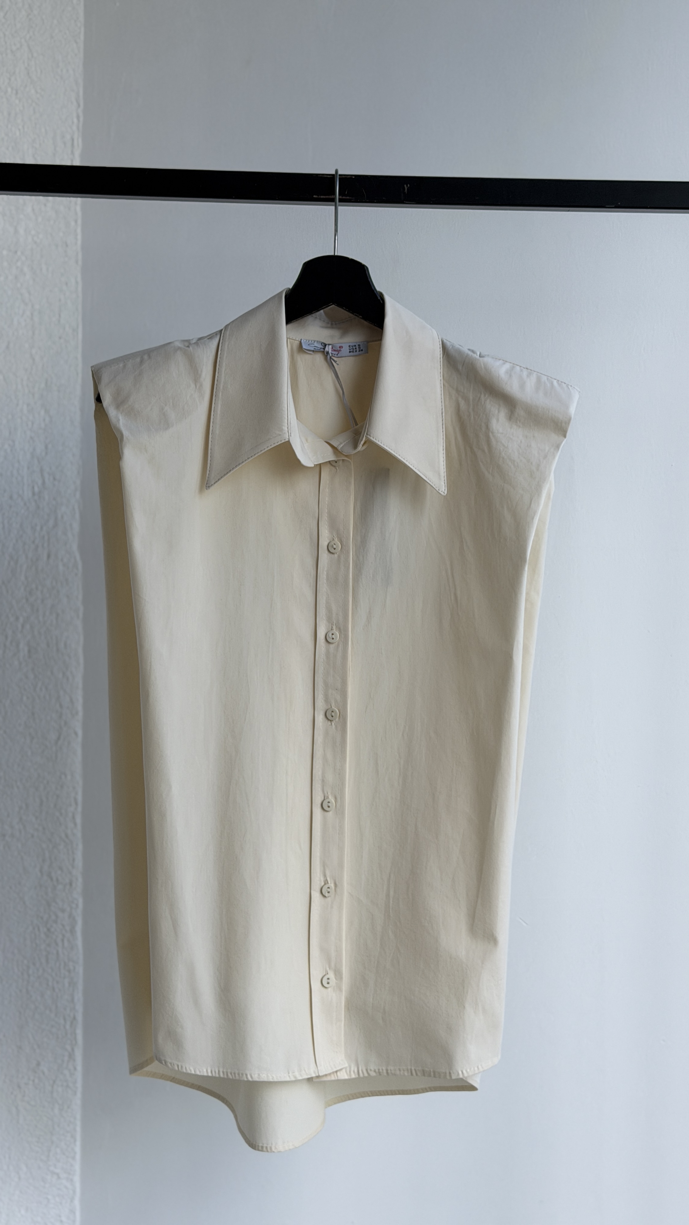 Çentikli Yakaya Sahip Bej Oversize Gömlek