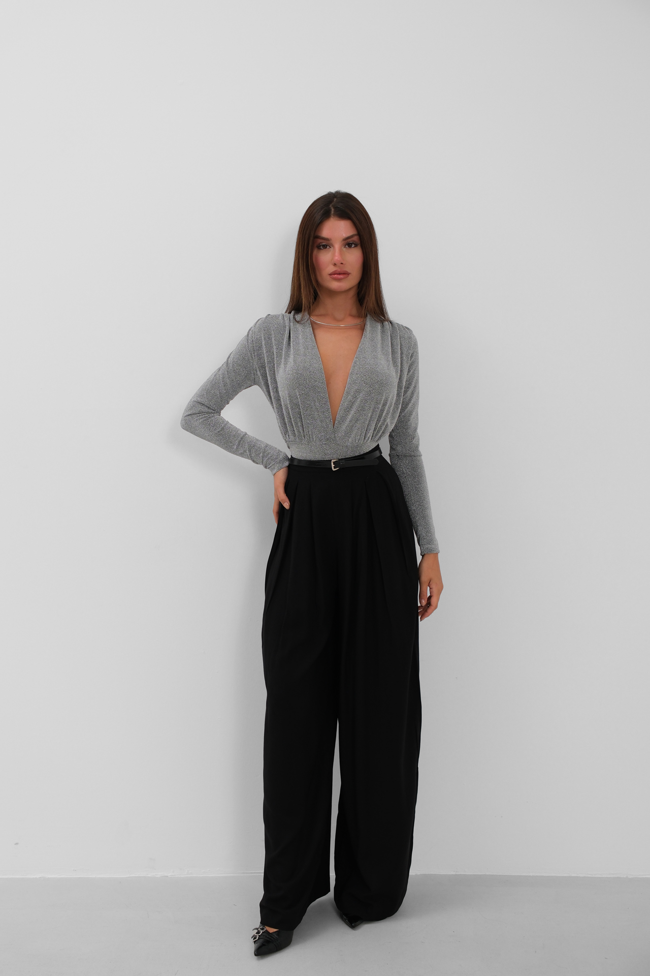 Göğüs Dekolte Simli Bodysuit - Gümüş
