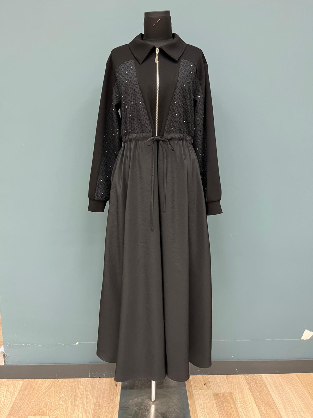 Siyah Fit & Flare Elbise Payet Detaylı