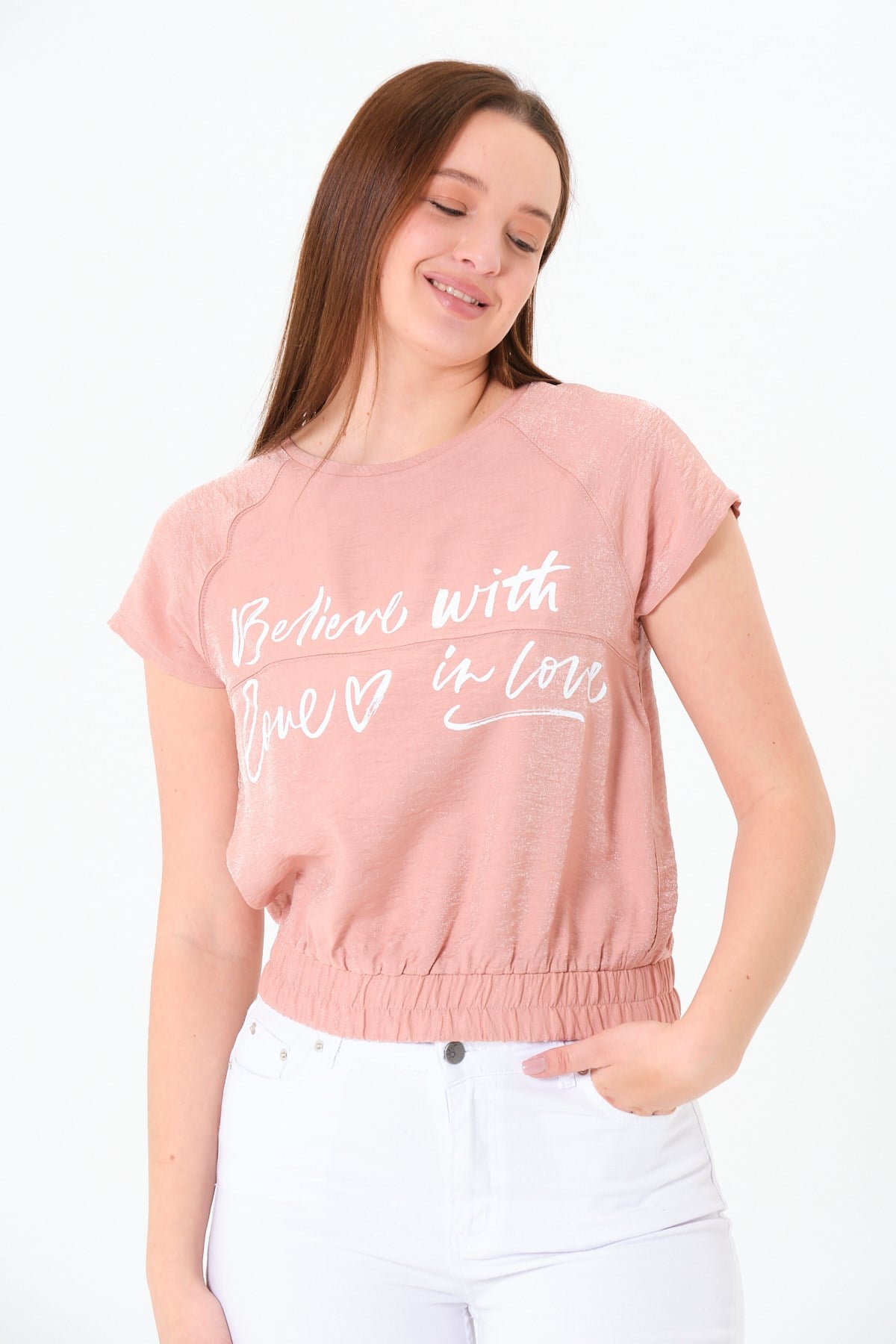 Pembe Gündelik Yazı Baskılı Bluz