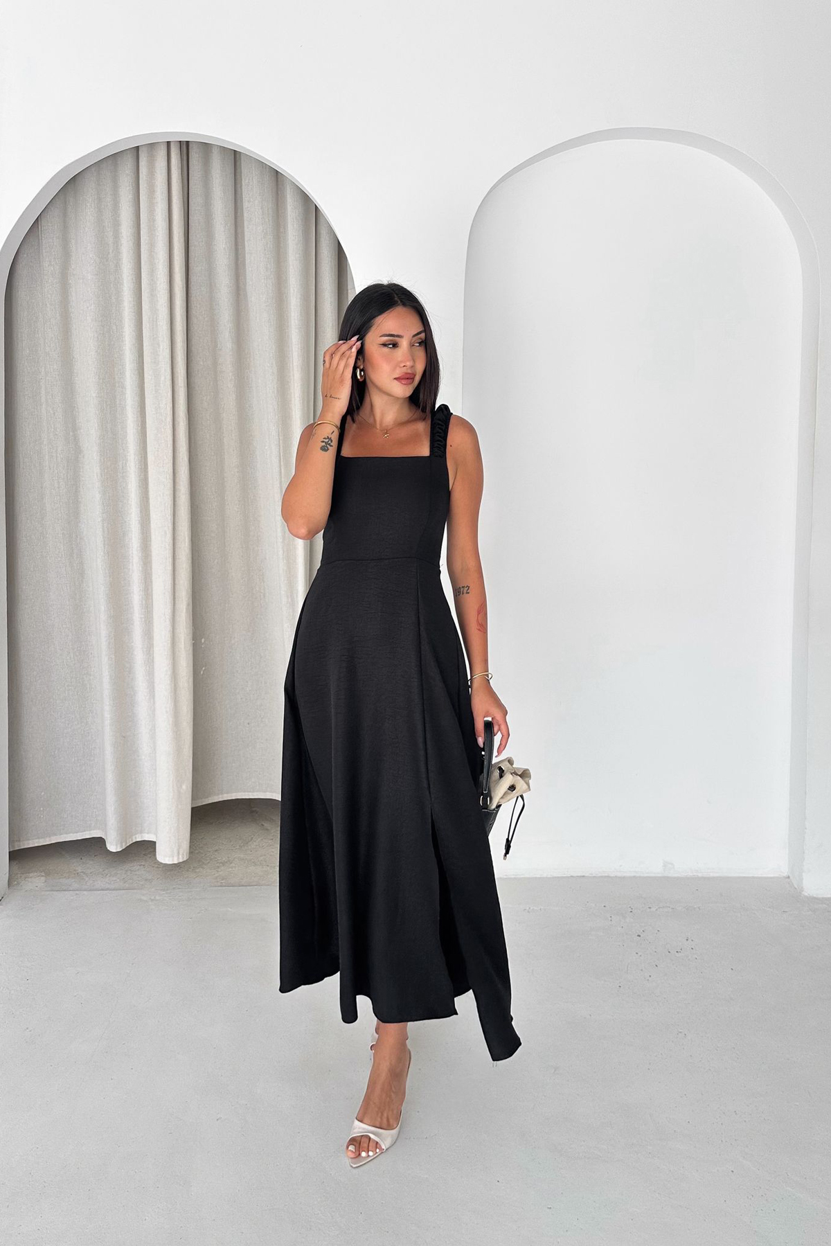 Zarif Siyah Fit & Flare Maksi Elbise