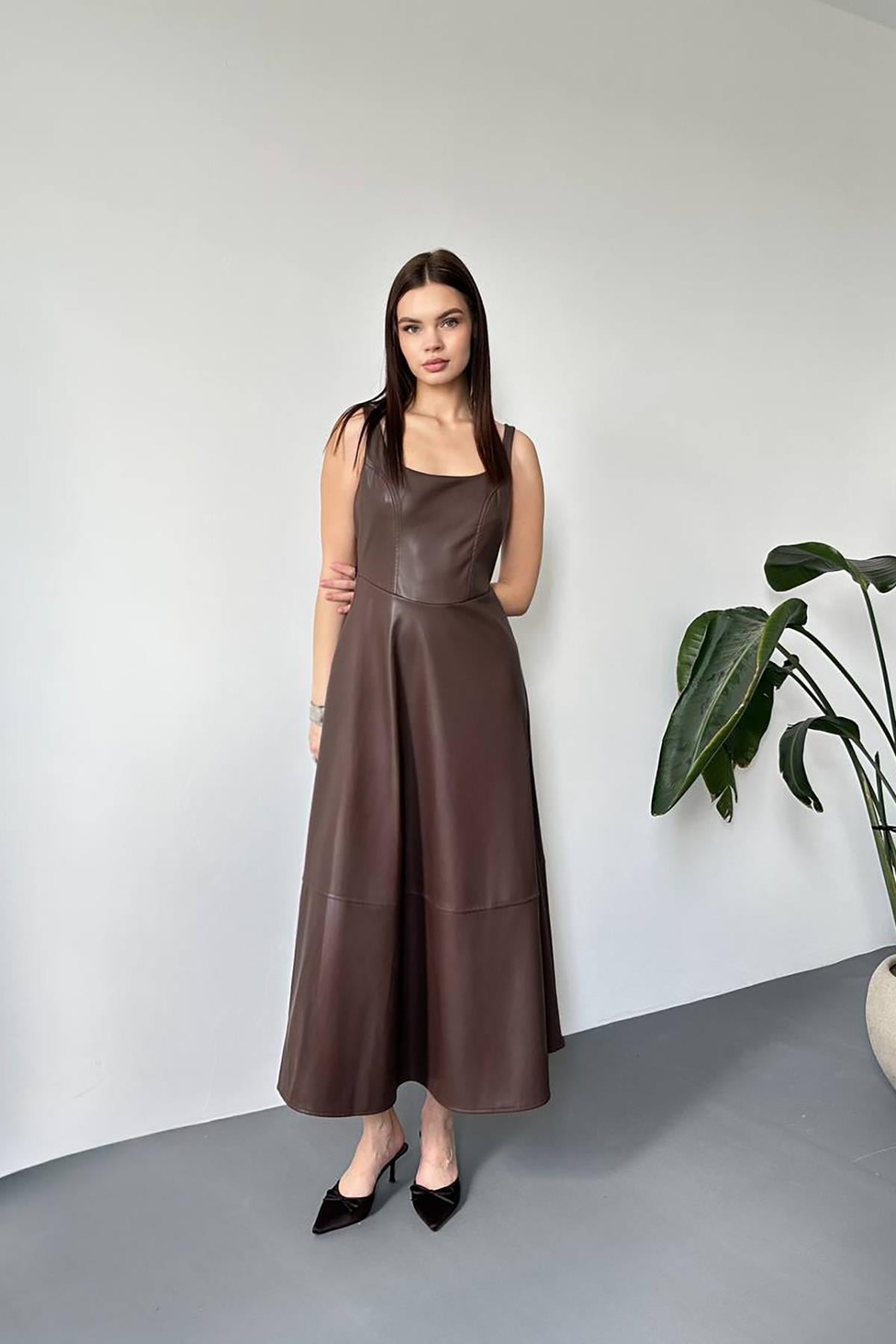Kahverengi Fit & Flare Uzun Kollu Maxi Elbise