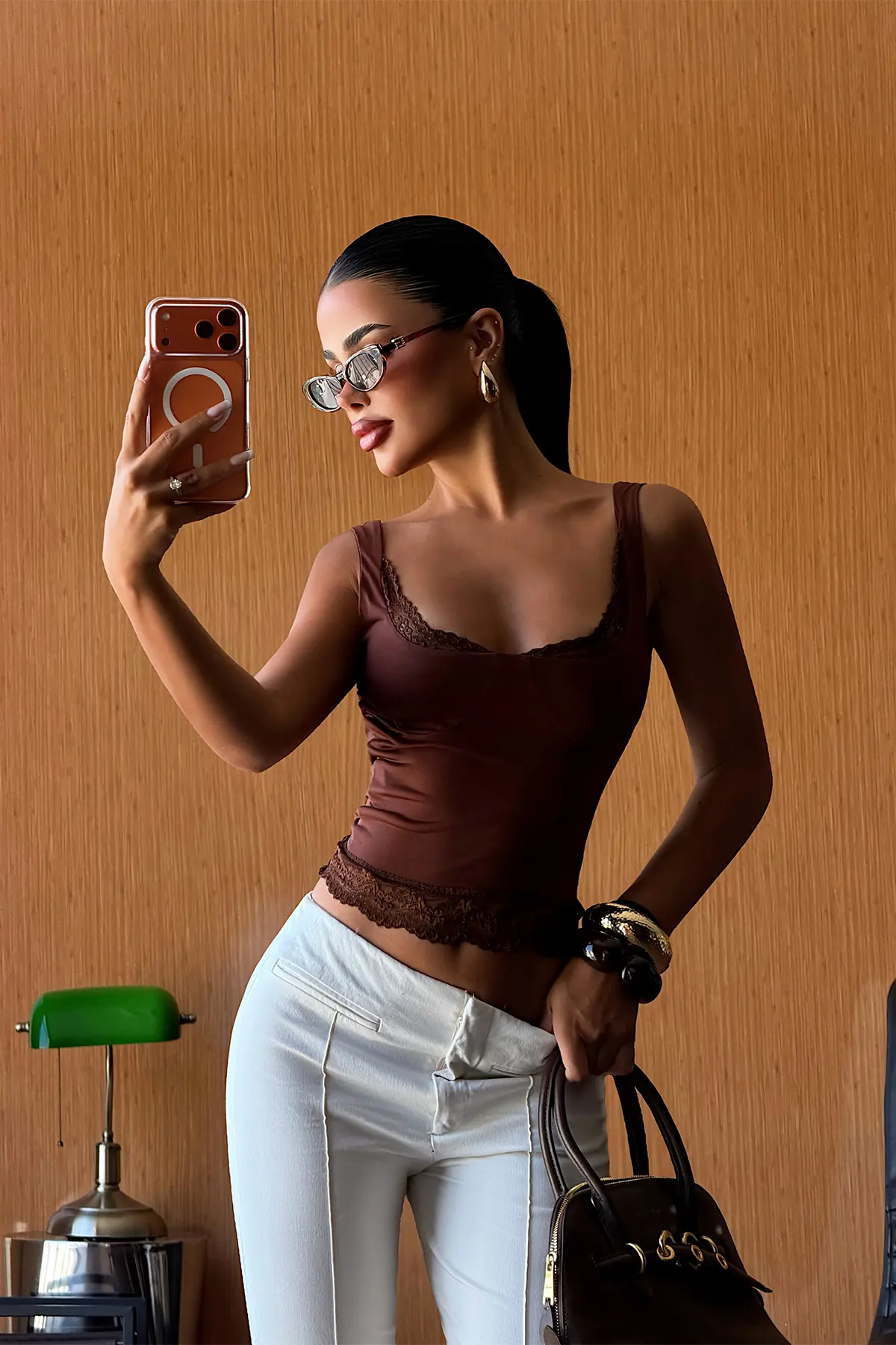 Kahverengi Kare Yakalı Kolsuz Crop Top