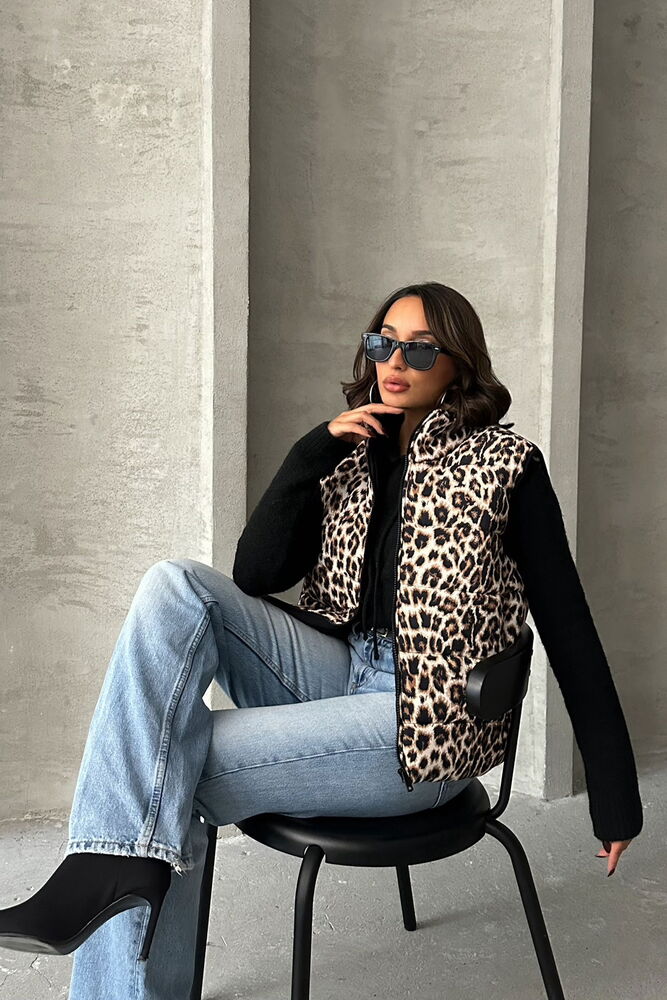 Leopar Desenli Kapitone Yelek