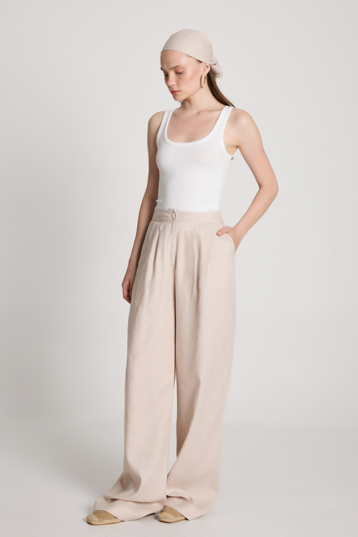 Bej Palazzo Pantolon Yüksek Bel Ve Geniş Paça (Beige Palazzo Pants With High Waist And Wide Leg)