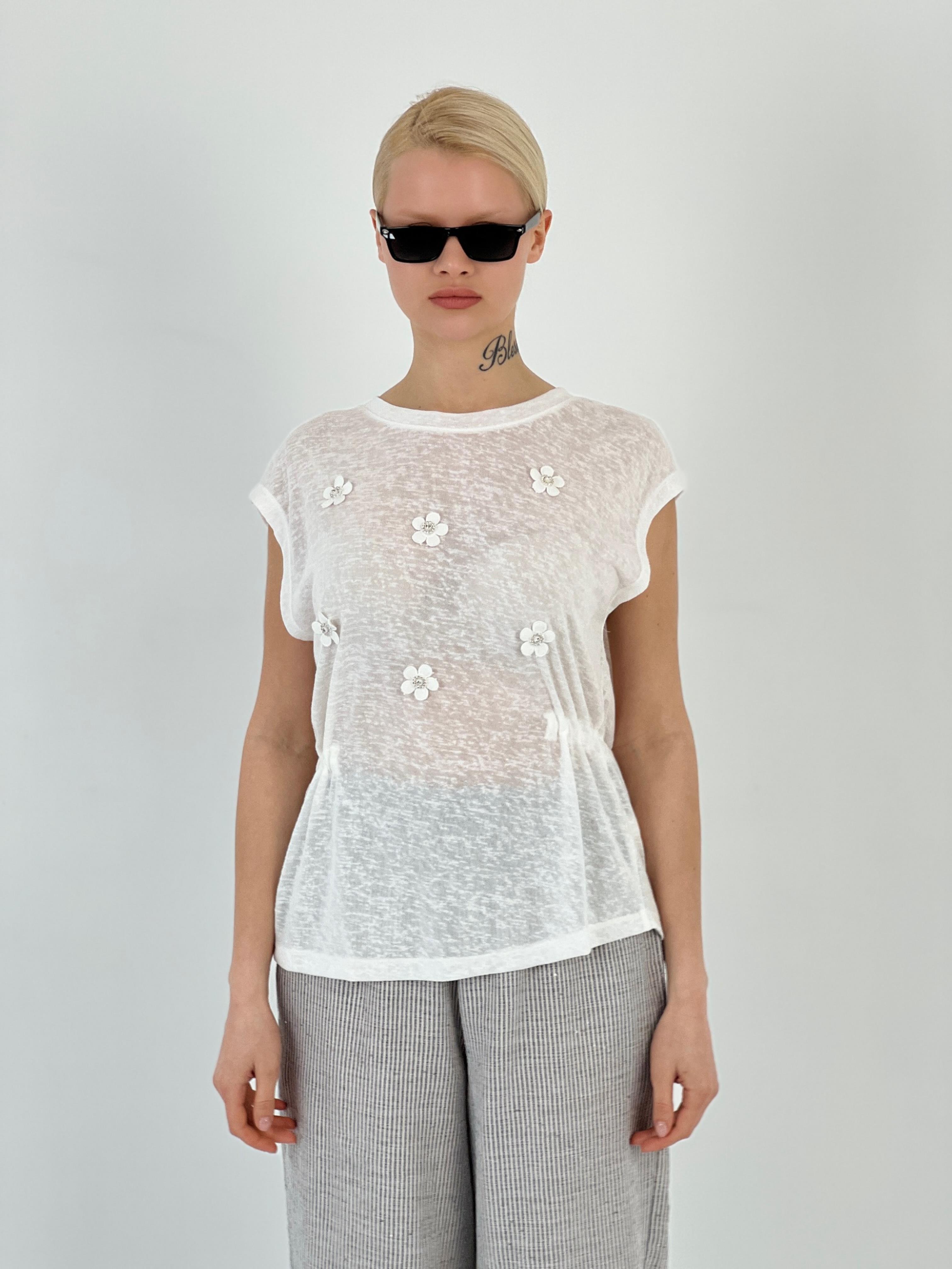 Çiçek Taşlı T-shirt