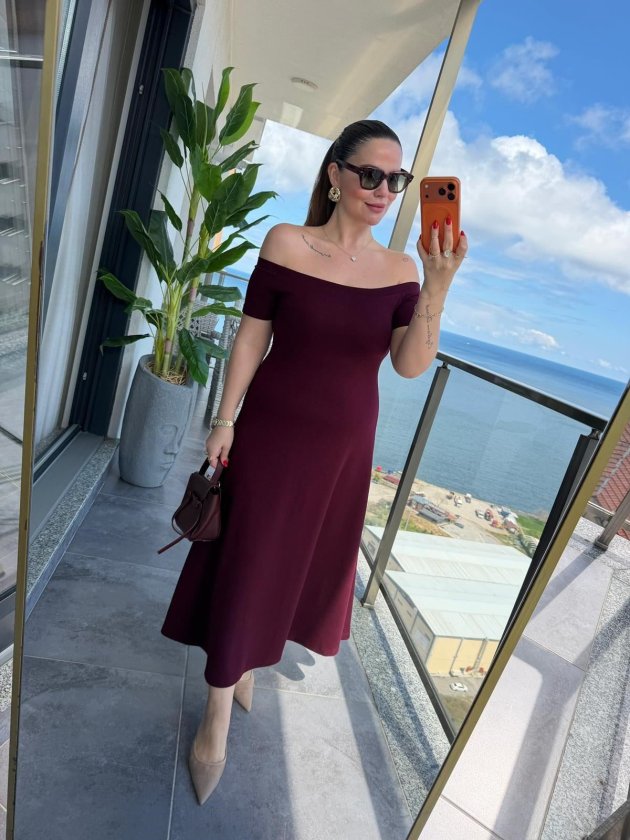 Zarif Bordo Fit & Flare Omzu Açık Elbise
