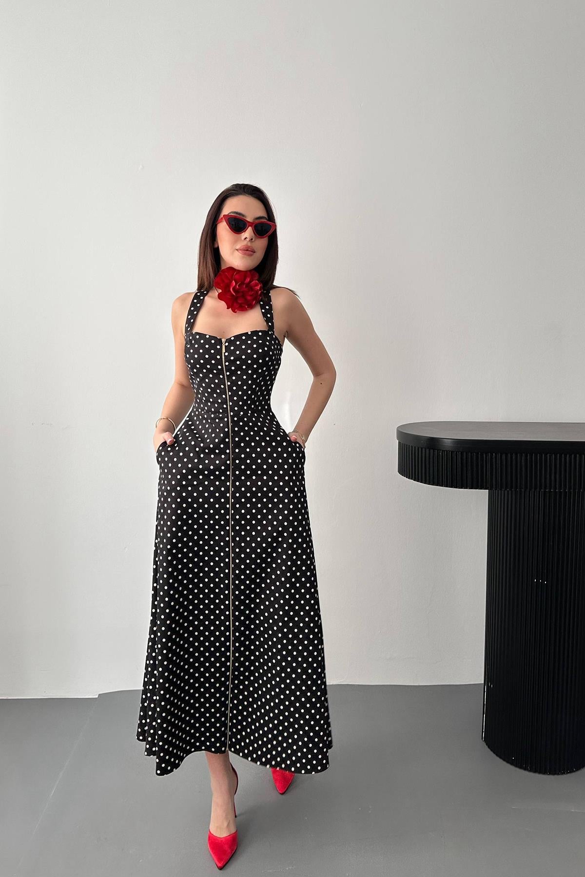 Siyah Retro Fit And Flare Elbise