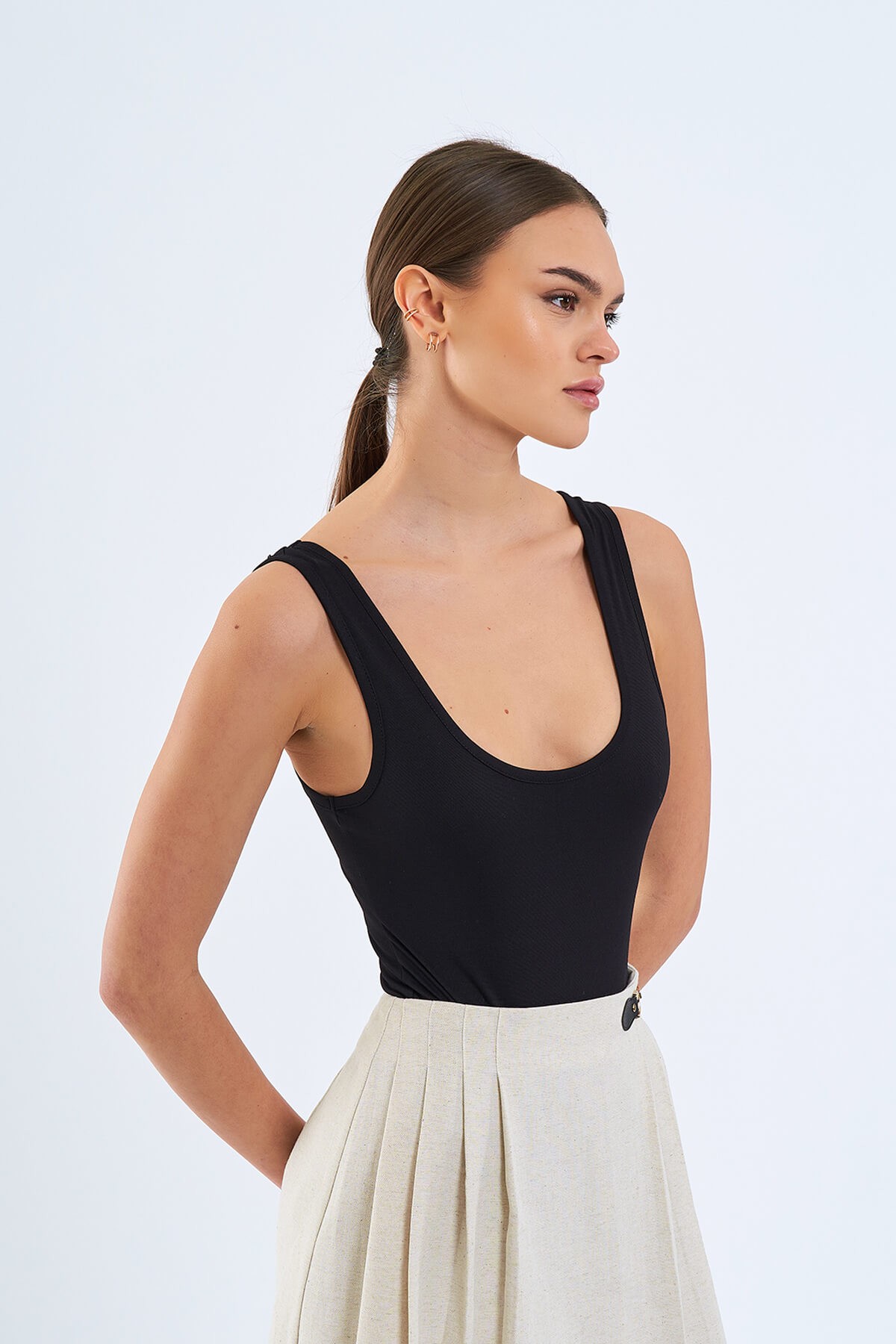 U Yaka Kalın Askılı Bodysuit - Siyah